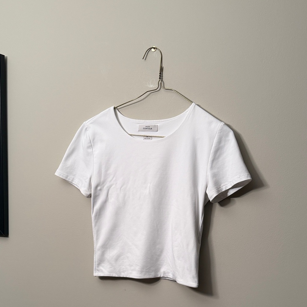 Babaton Contour Classic White Cropped Top